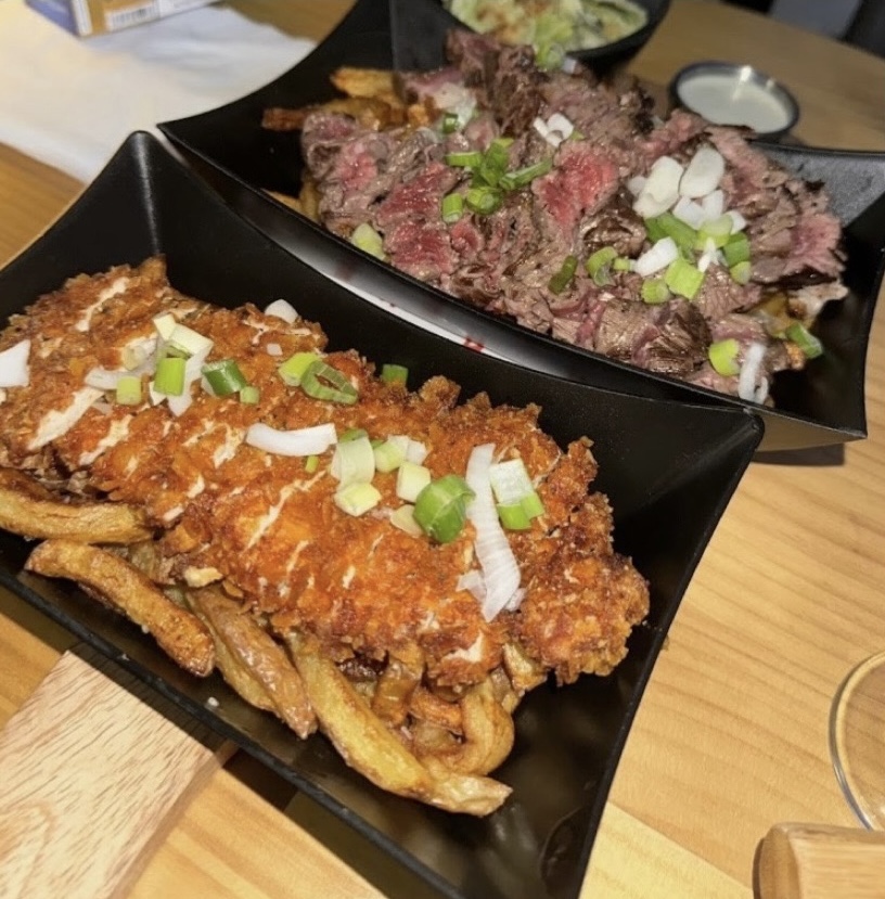 Nos fameuses BARQUETTES (Bavette d'Aloyau ou Poulet pané maison) frites maison double cuisson