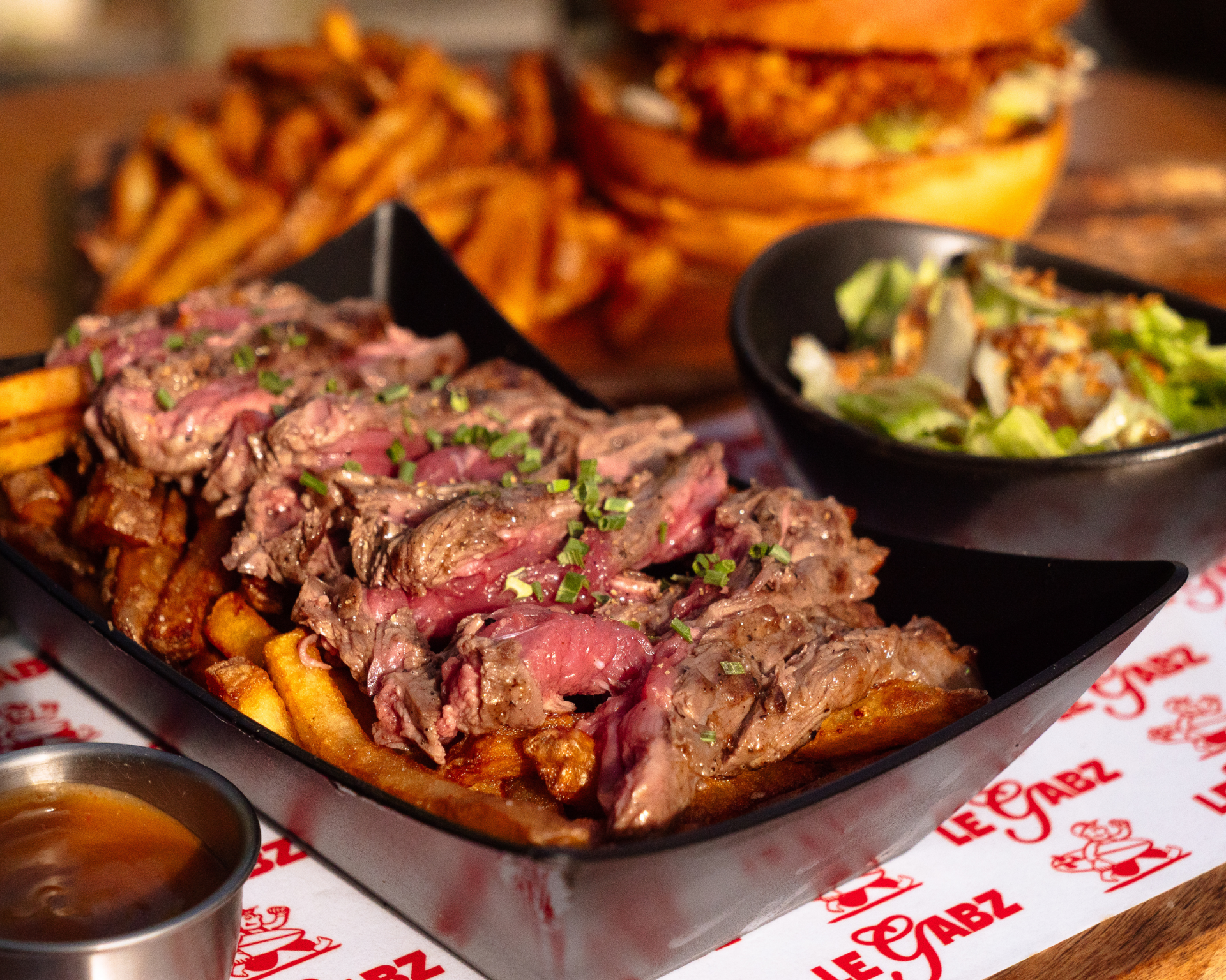 BARQUETTE Classique de Bavette d'Aloyau servie avec frites maison double cuisson